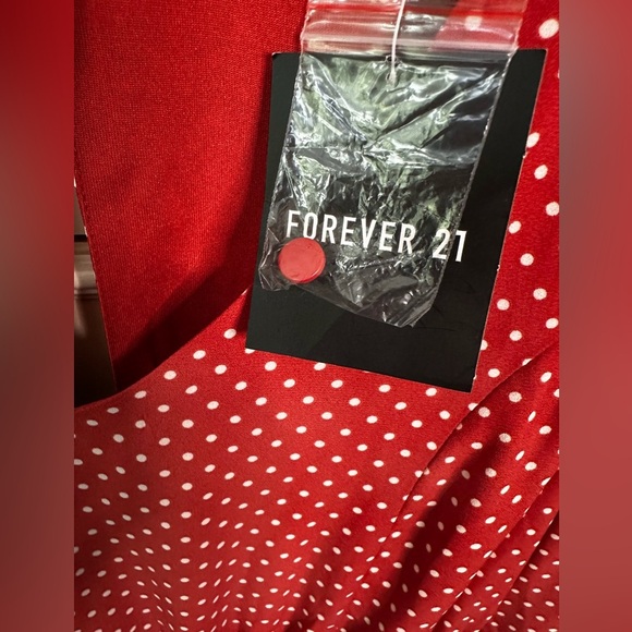 NWT Forever 21 Red Polka Dot Dress - Size M - Picture 6 of 9